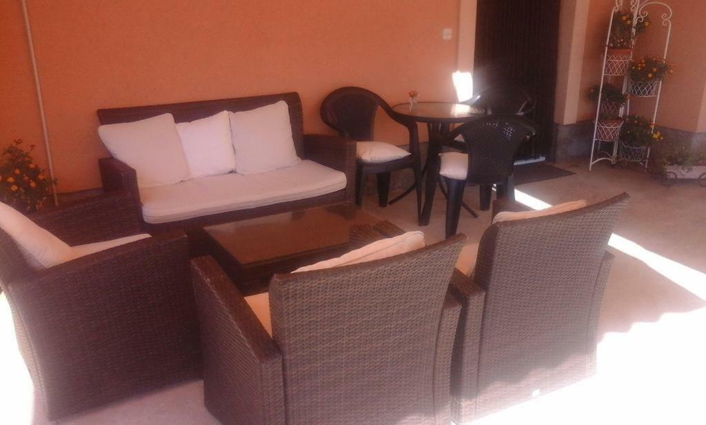 Apartmani Zeljko Метайна Екстер'єр фото