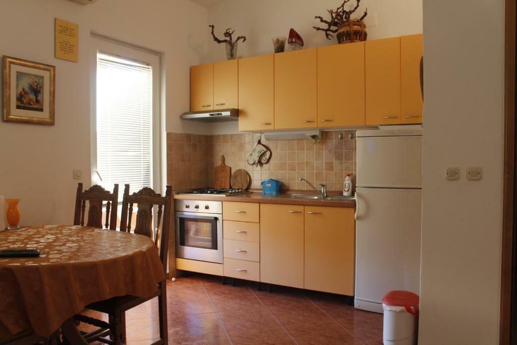 Apartmani Zeljko Метайна Екстер'єр фото